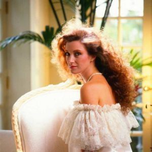 Young-Jane-Seymour-(2)