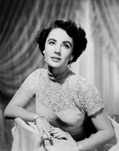 Elizabeth-Taylor,-en-'Traic